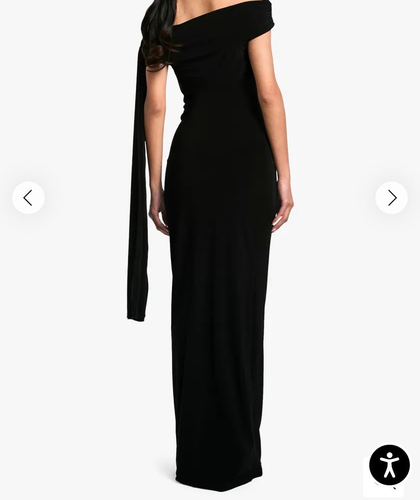 Off shoulder elegant maxi dress