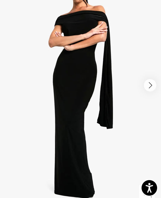Off shoulder elegant maxi dress
