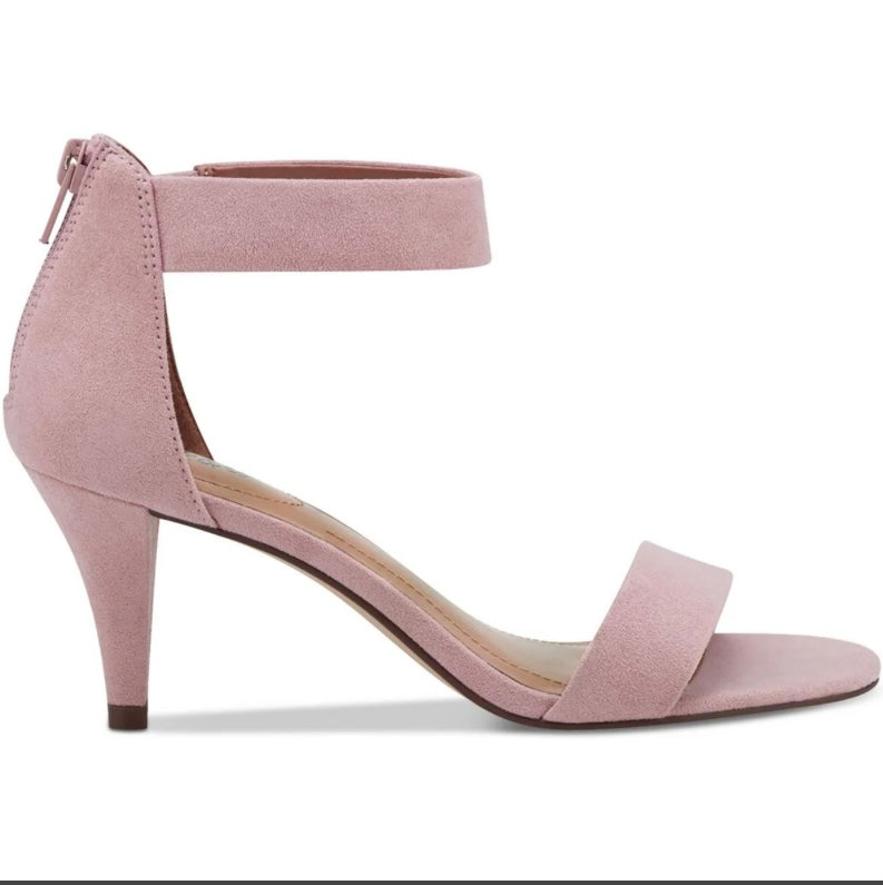Payee Pink pump
