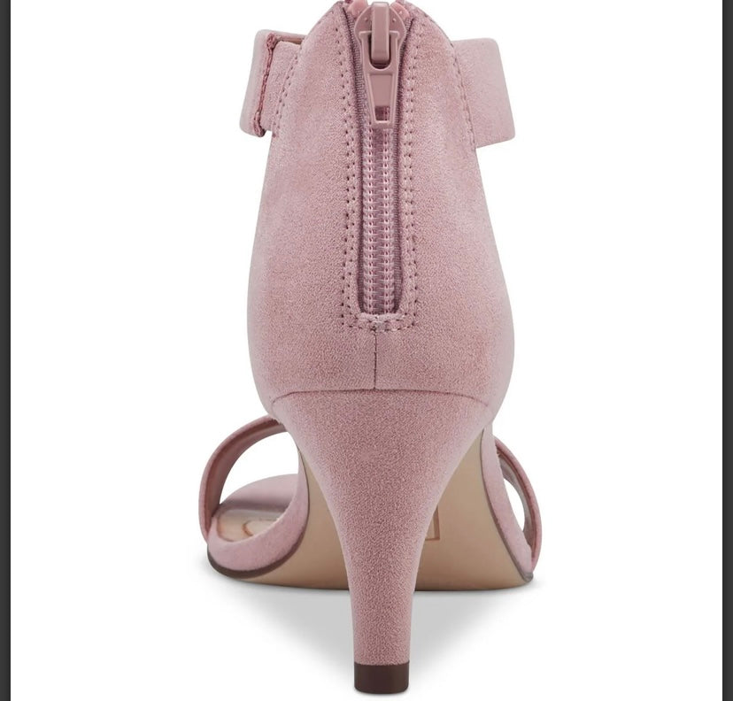 Payee Pink pump